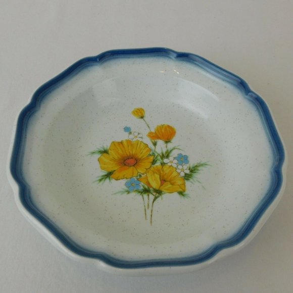 Set of 2 Mikasa China Amy Country Club Rim Soup Cereal Bowl 8.5" Yellow Flower - Picture 9 of 12